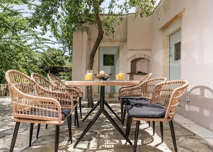 Serenity Village * Apérathos