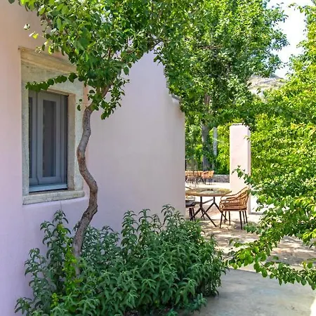 Serenity Village Apartament *
