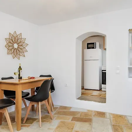 Serenity Village Apartament Apérathos