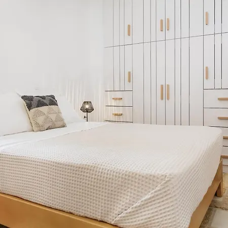 Serenity Village דירה Apérathos