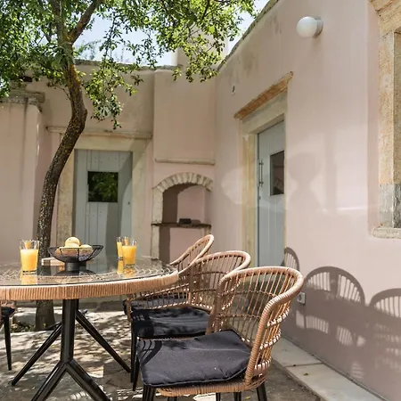 Serenity Village Apérathos