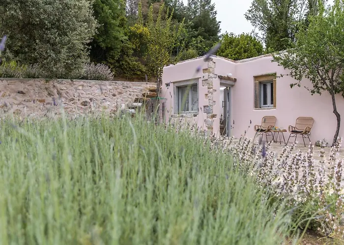 Serenity Village Apérathos